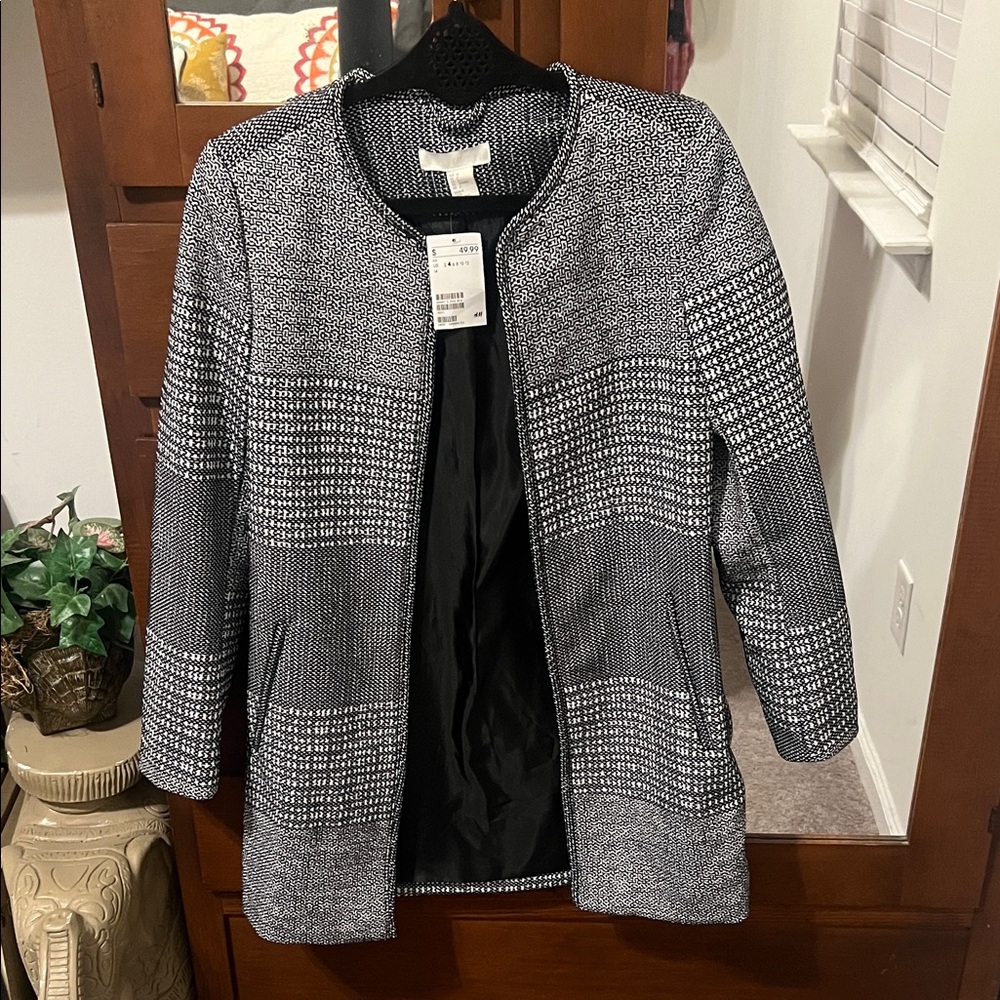 H&M Monochrome Textured Blazer